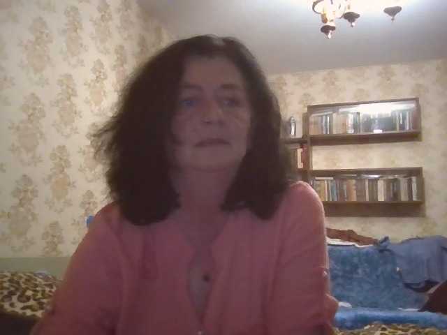 krisshurdlove live cam on BongaCams