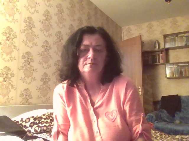krisshurdlove live cam on BongaCams