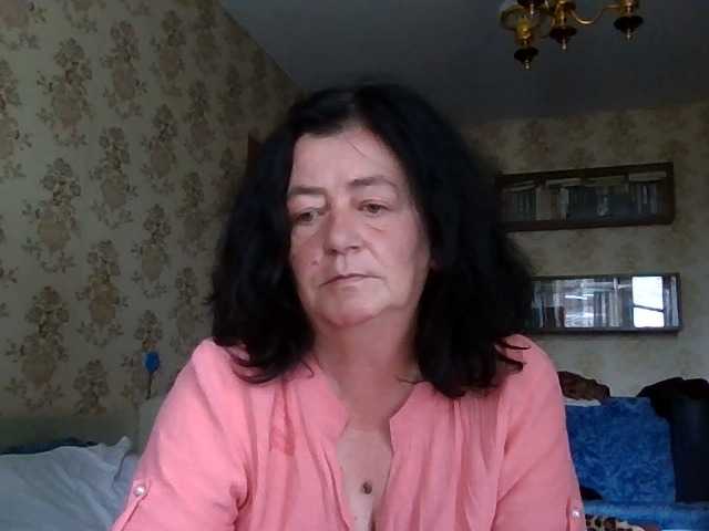 krisshurdlove live cam on BongaCams