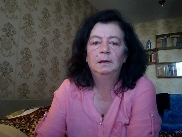 krisshurdlove live cam on BongaCams