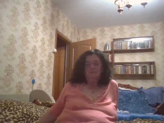 krisshurdlove live cam on BongaCams