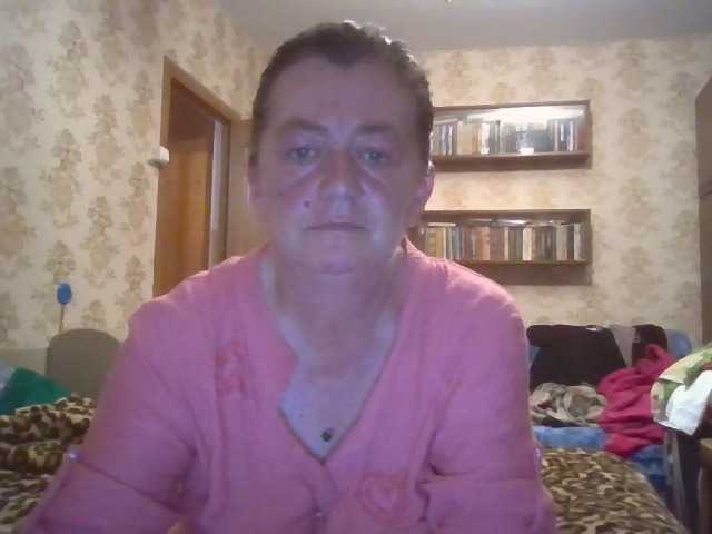 krisshurdlove live cam on BongaCams