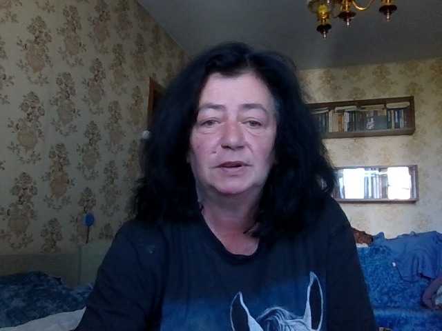 krisshurdlove live cam on BongaCams