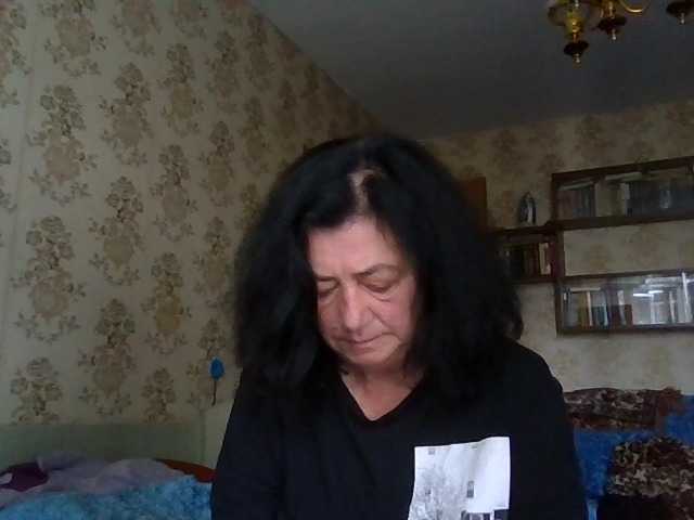 krisshurdlove live cam on BongaCams