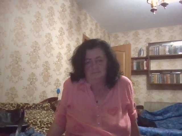 krisshurdlove live cam on BongaCams