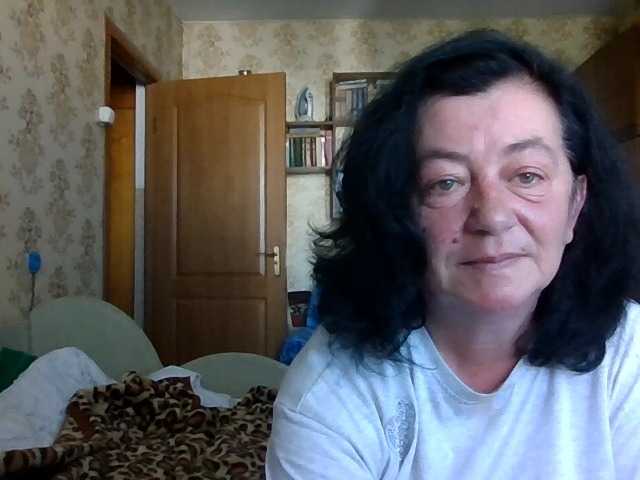 krisshurdlove live cam on BongaCams