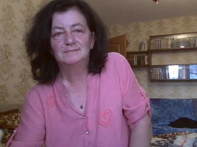 krisshurdlove live cam on BongaCams