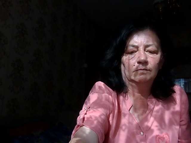krisshurdlove live cam on BongaCams