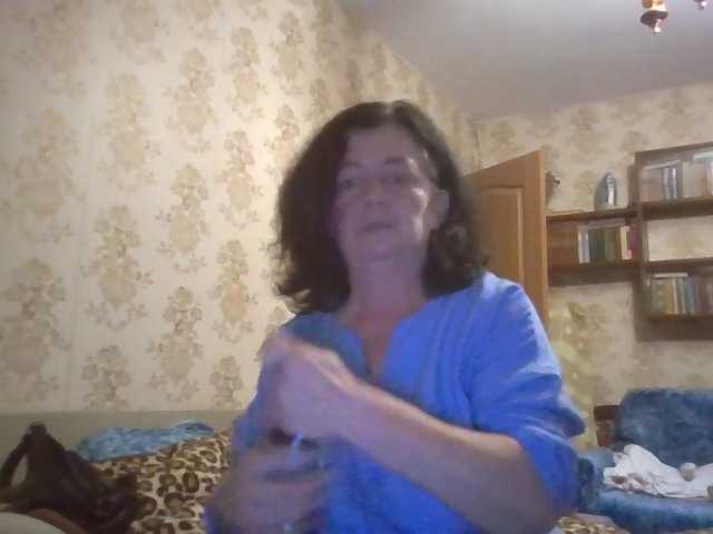 krisshurdlove live cam on BongaCams