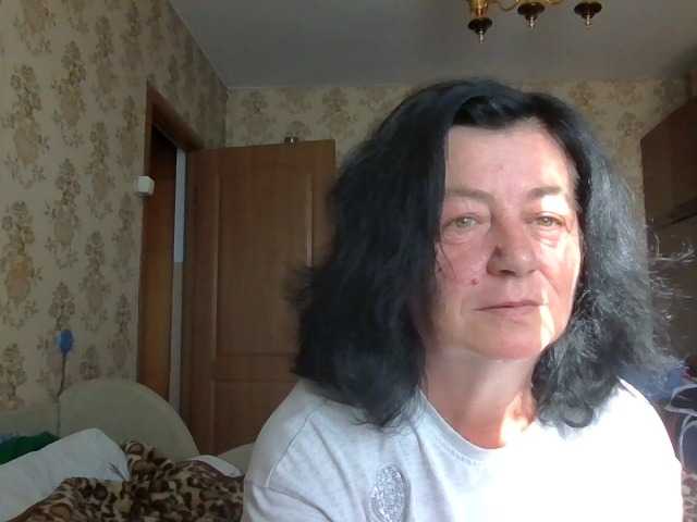 krisshurdlove live cam on BongaCams