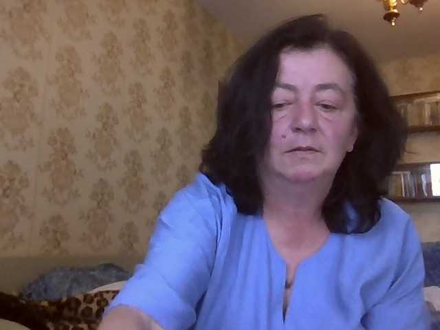 krisshurdlove live cam on BongaCams