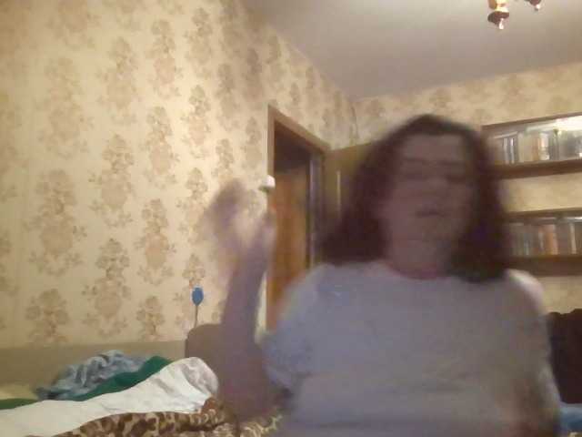 krisshurdlove live cam on BongaCams