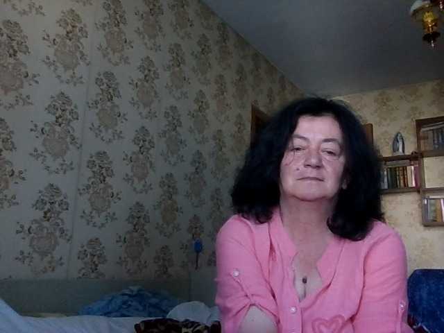 krisshurdlove live cam on BongaCams