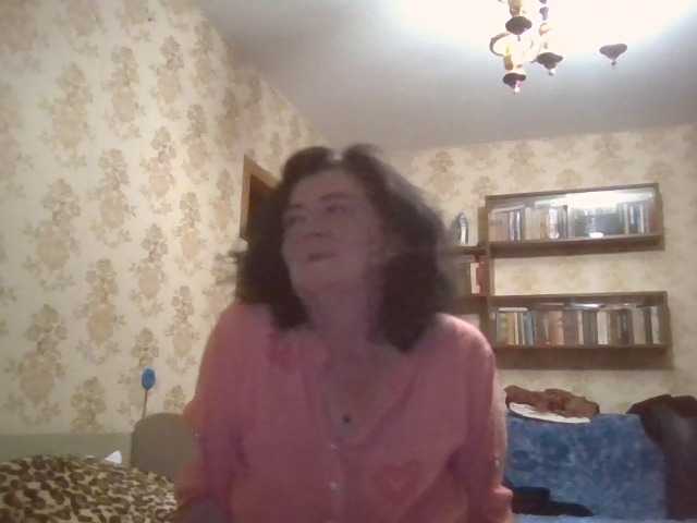 krisshurdlove live cam on BongaCams