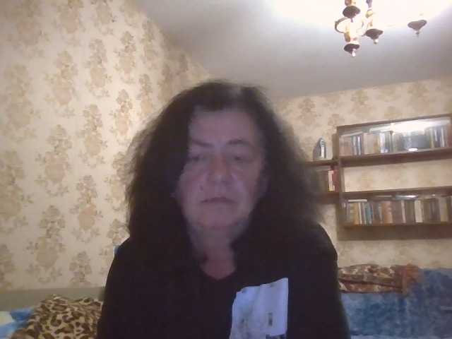 krisshurdlove, en directo ahora en BongaCams