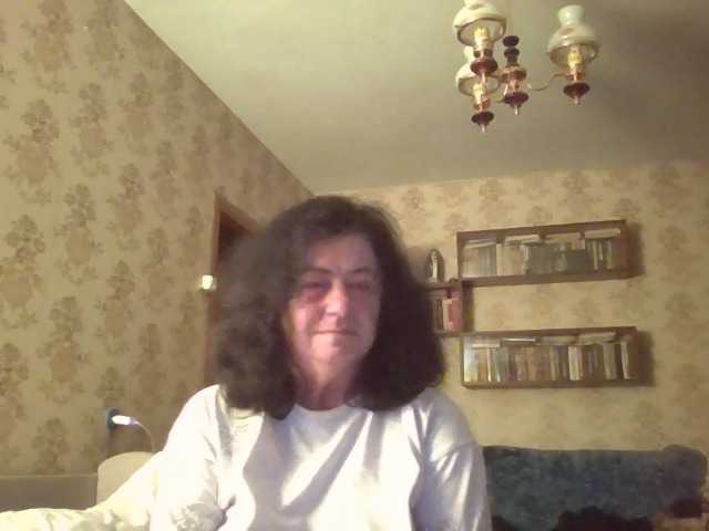 krisshurdlove, en directo ahora en BongaCams