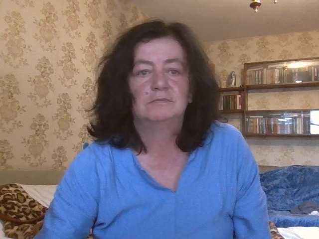 krisshurdlove live cam on BongaCams