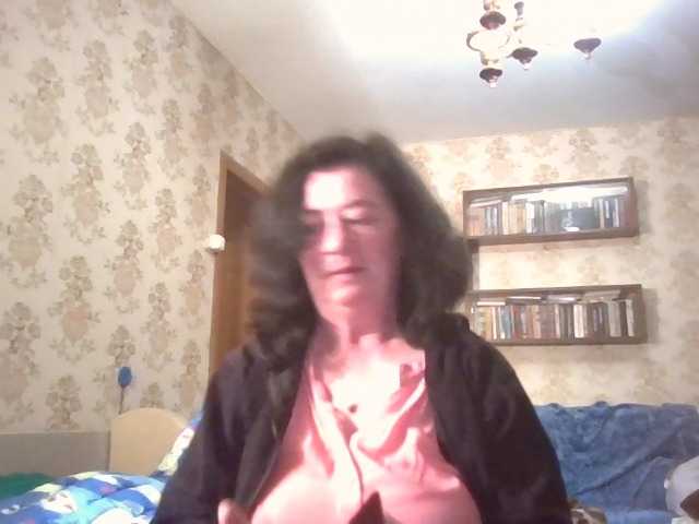 krisshurdlove live cam on BongaCams