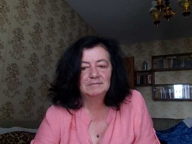 krisshurdlove live cam on BongaCams