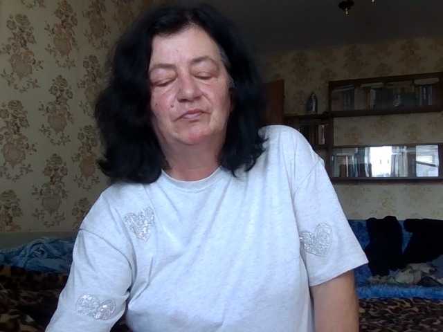 krisshurdlove live cam on BongaCams