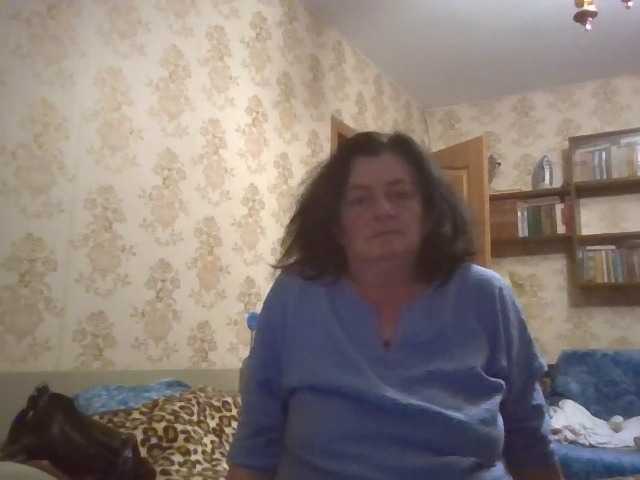 krisshurdlove live cam on BongaCams