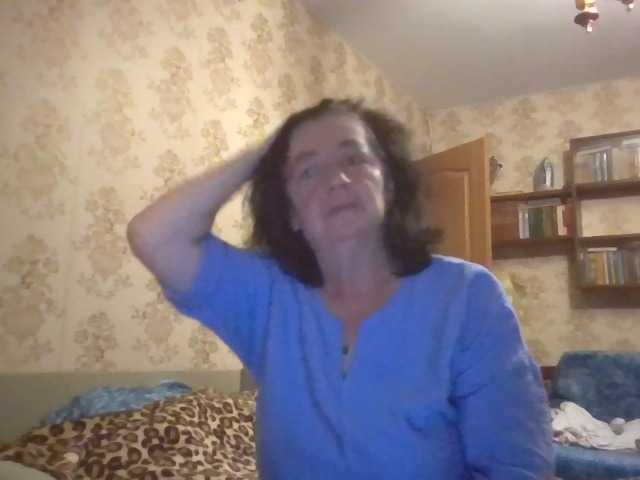 krisshurdlove live cam on BongaCams