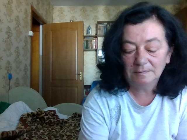 krisshurdlove live cam on BongaCams