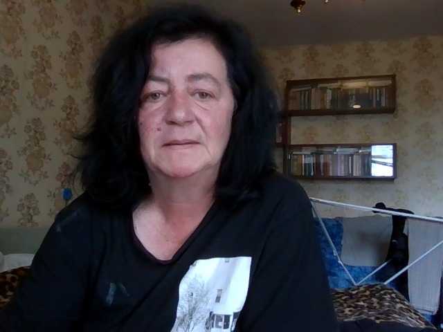 krisshurdlove live cam on BongaCams