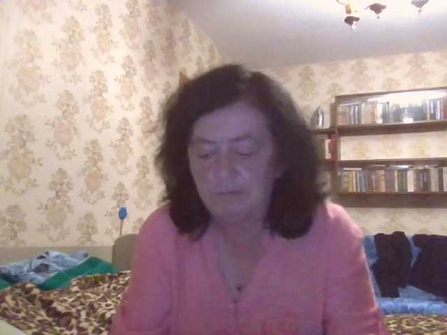 krisshurdlove live cam on BongaCams