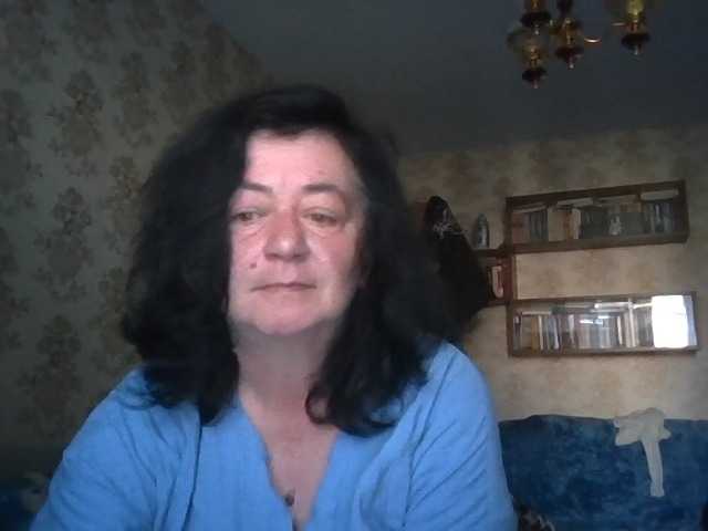 le modèle krisshurdlove est en webcam porno dans un show sur le site bongacams, il possède les tags suivants: White/Caucasian,Brunette,Shaved