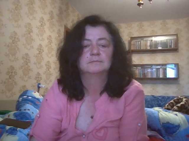 krisshurdlove live cam on BongaCams