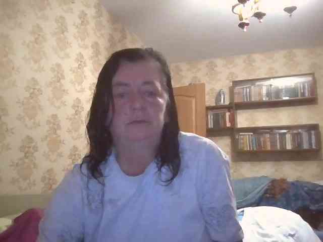 krisshurdlove Live Webcam on BongaCams