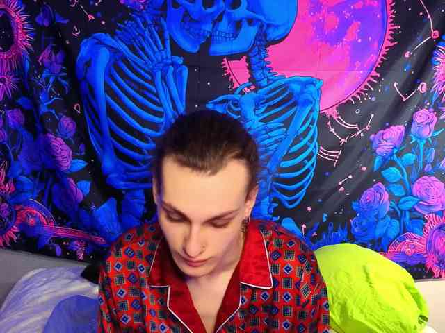 MidnightVoltageMidnightV Sex Cam Show