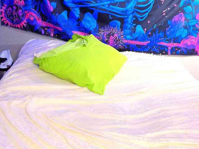 MidnightVoltageMidnightV Sex Cam Show