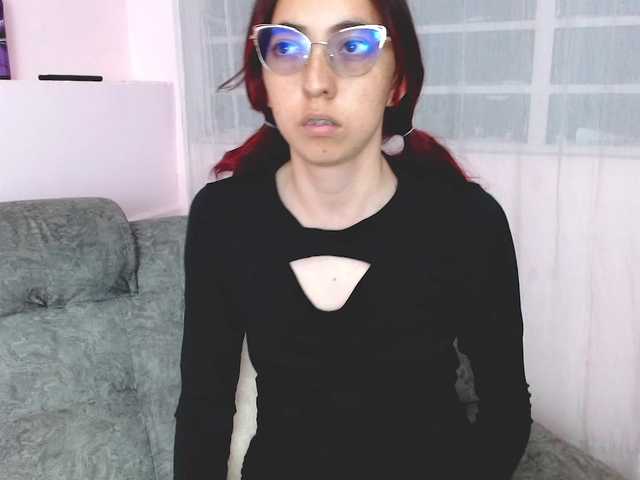 AnnieSparkle live cam on BongaCams