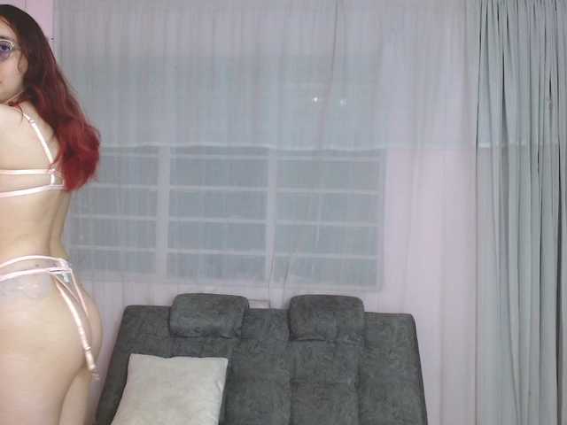 AnnieSparkle live cam on BongaCams