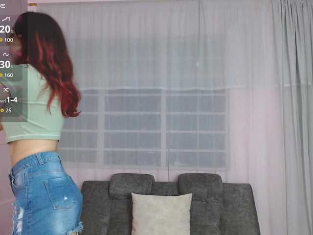 AnnieSparkle live cam on BongaCams