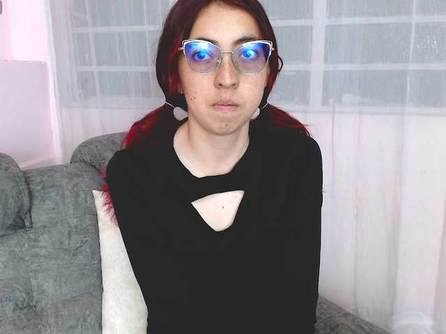 AnnieSparkle live cam on BongaCams