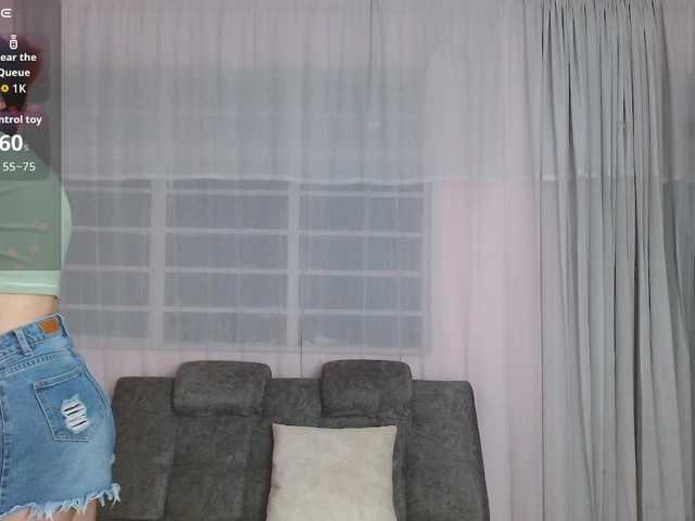 AnnieSparkle live cam on BongaCams