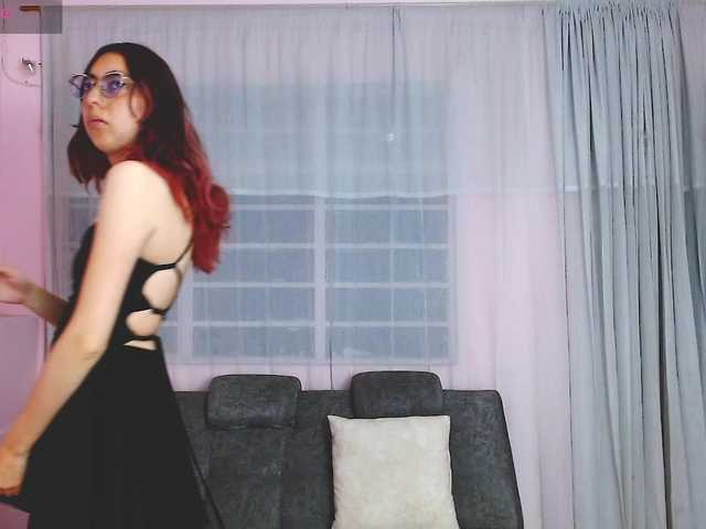 AnnieSparkle live cam on BongaCams