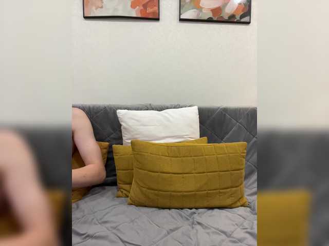 Karishochka1 live cam on BongaCams