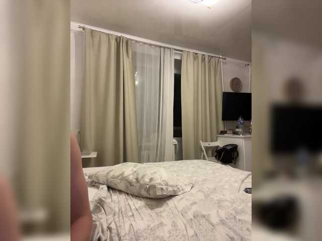 Karishochka1 live webcam show