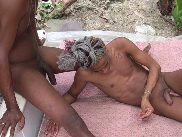 OutdoorGaySex live cam on BongaCams