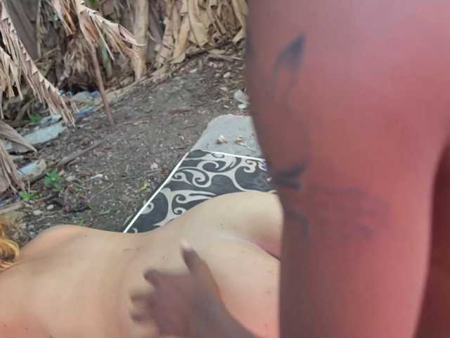 Live трансляция OutdoorGaySex - slutnetki.online