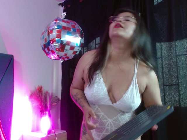 Yasmin-wish live cam on BongaCams