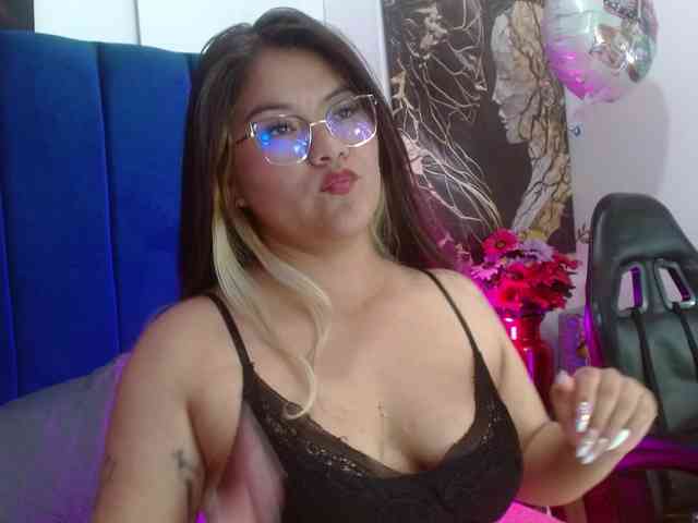 Yasmin-wish webcam