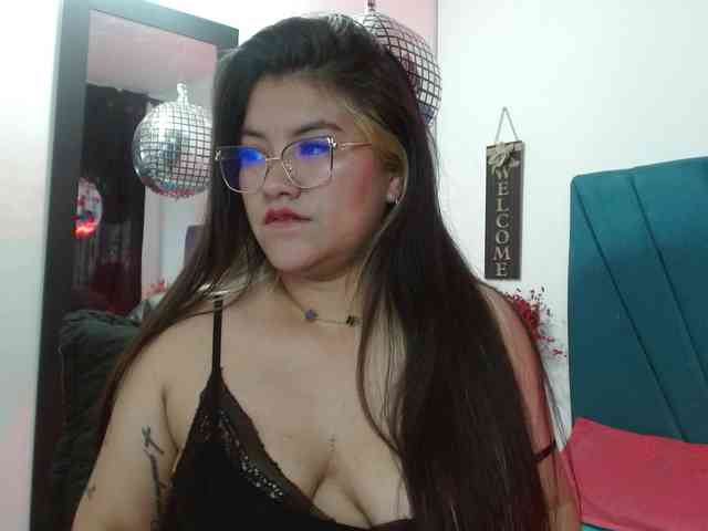 Yasmin-wish webcam