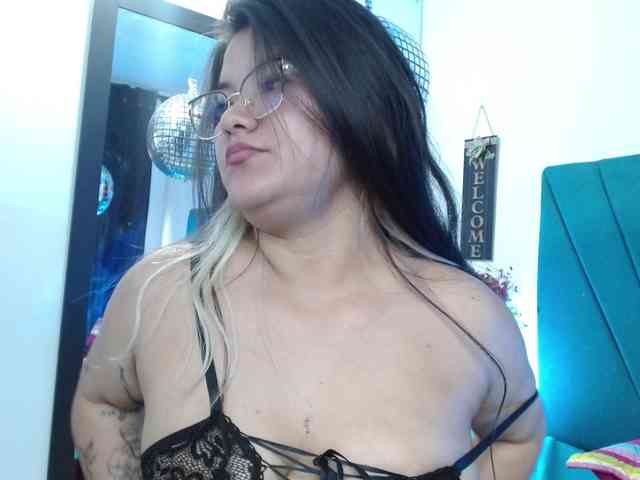 Yasmin-wish webcam