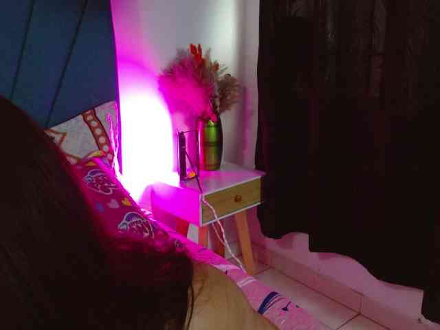 Yasmin-wish webcam