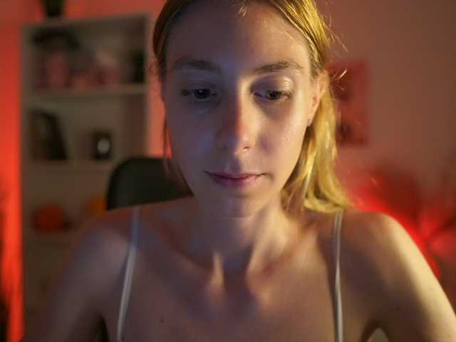 RachelMoore18 live cam on BongaCams